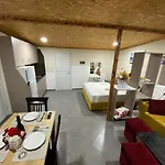 Full Moon Апартаменты *