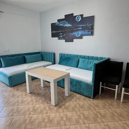 Full Moon * Εξαμίλιο