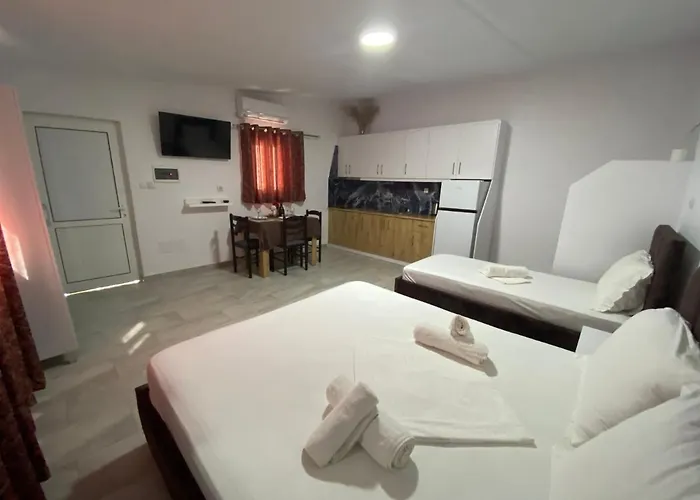 Full Moon Apartment *