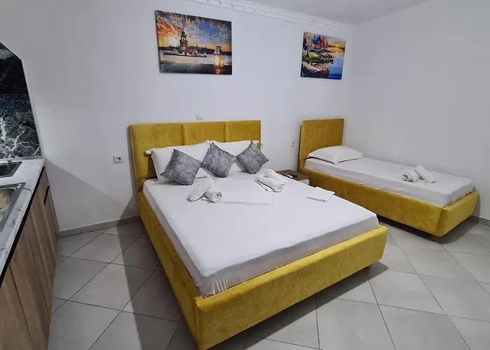 Full Moon 卡萨米尔