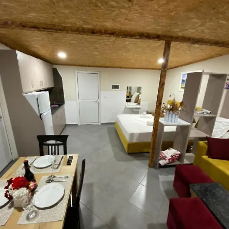 Full Moon Apartman *