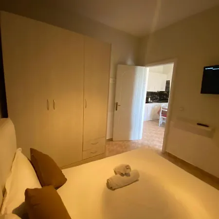 Full Moon Apartment