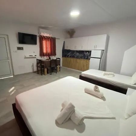 Full Moon Apartment *