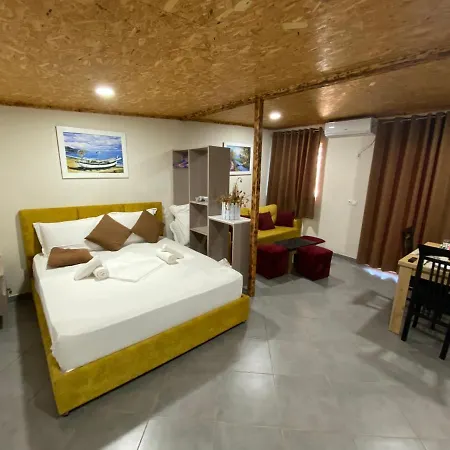 Full Moon Апартаменты *