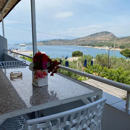 Full Moon Апартаменты *