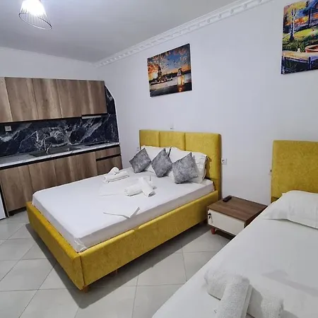 Full Moon Apartment