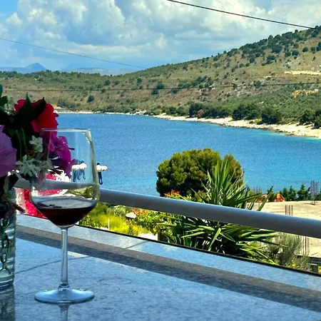 Apartment Full Moon Ksamil